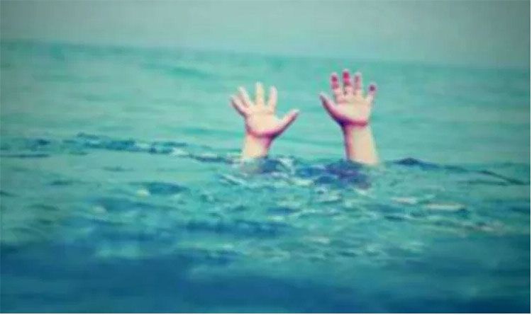 নানার বাড়িতে বেড়াতে গিয়ে পুকুরে ডুবে শিশুর মৃত্যু
