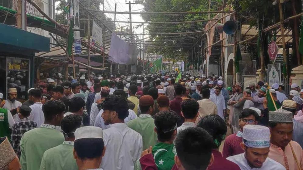 ঈদে মিলাদুন্নবী উপলক্ষে চট্টগ্রামে জশনে জুলুস শুরু
