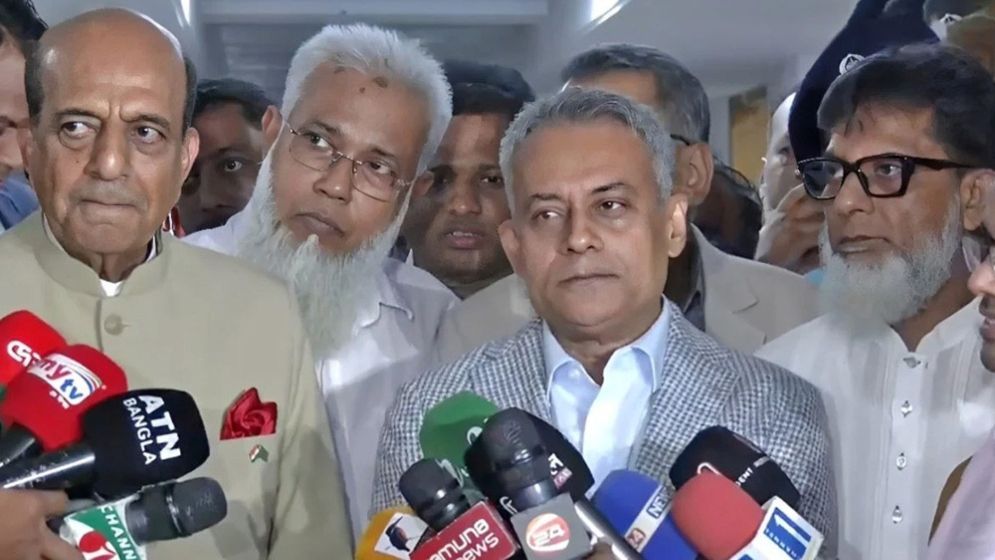 ট্রেন চালুর বিষয়ে ভারত-বাংলাদেশ ইতিবাচক, চলছে আলোচনা: সড়কমন্ত্রী